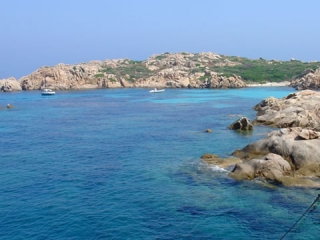  Uno de los lugares donde puede navegar_ Palau Cerdeña